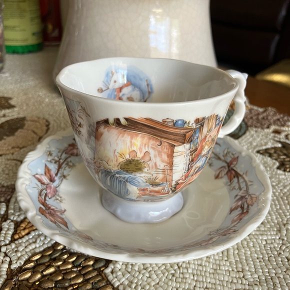 ROYAL DALTON “WINTER” CUP SAUCER THE BRAMBLY HEDGE COLLECTION MINT🐭🐁 🐾🌨️ - Picture 2 of 13